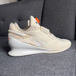 NWT Reebok Womens Legacy Lifter pump III Womens White Hr0429 Hr0429